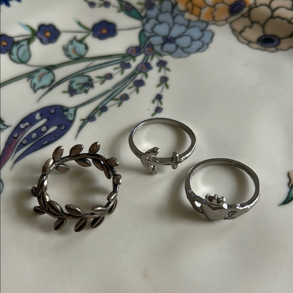 Silver Leaf, Anchor, and Claddagh Ring Set